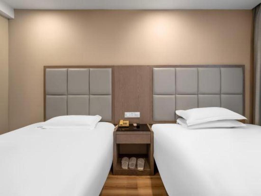 Jitai Yangpu Benxi Hospital Branch Hotel 2*