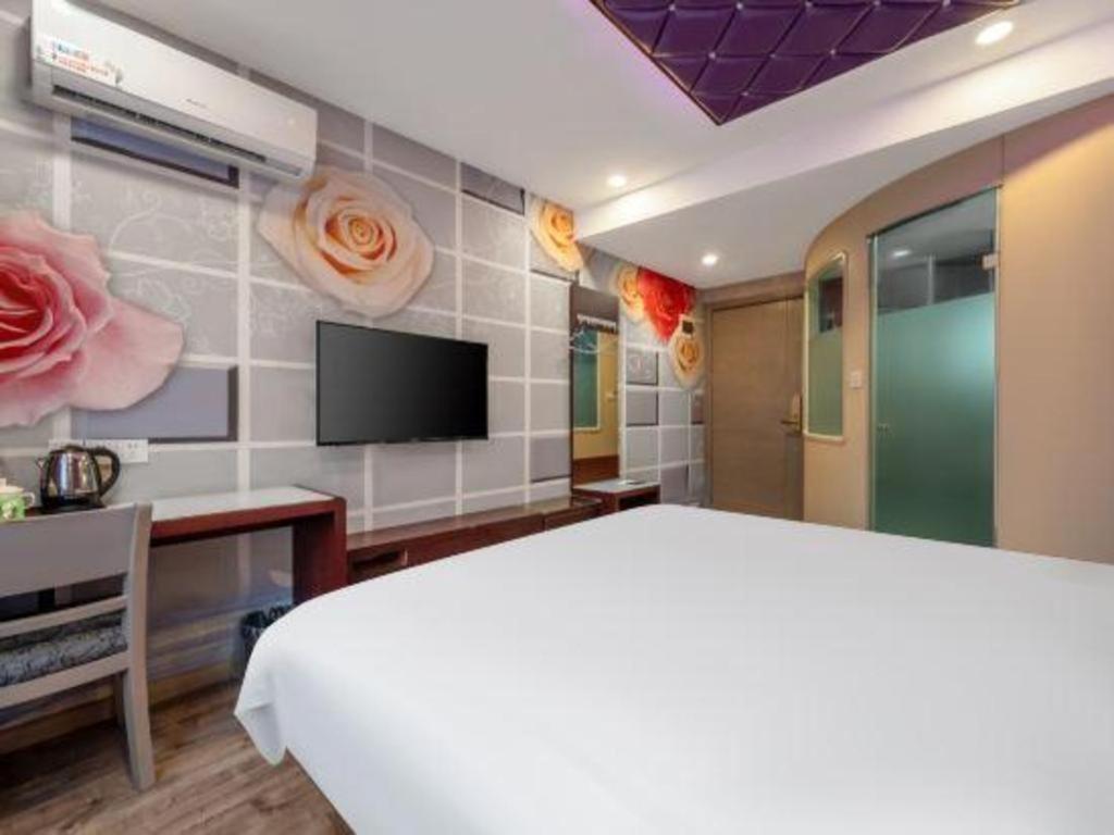 Hotel Jitai Yangpu Benxi Hospital Branch 2*
