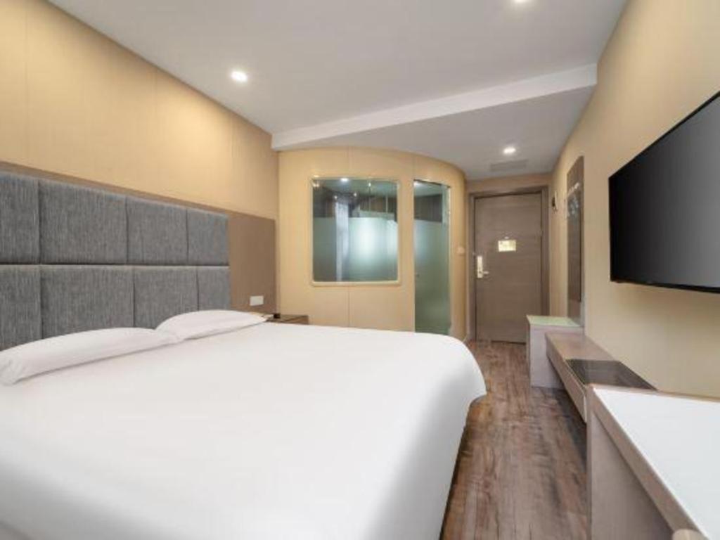 Jitai Yangpu Benxi Hospital Branch Hotel 2*